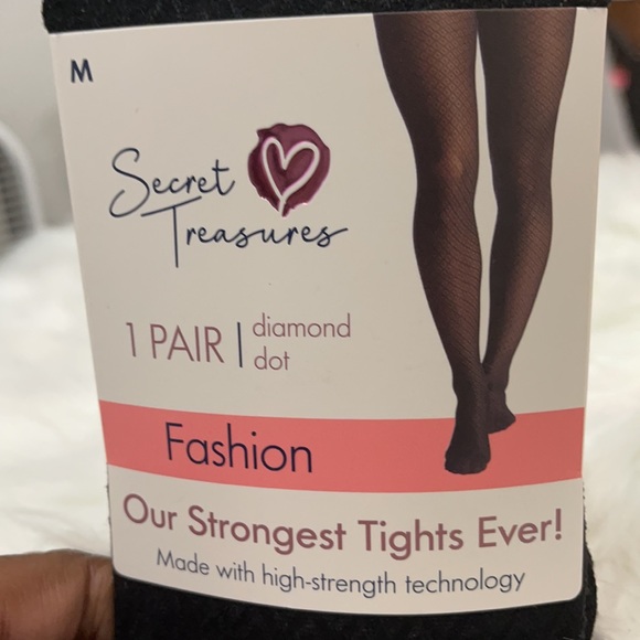 Diamond Dot Tights! - Picture 3 of 3